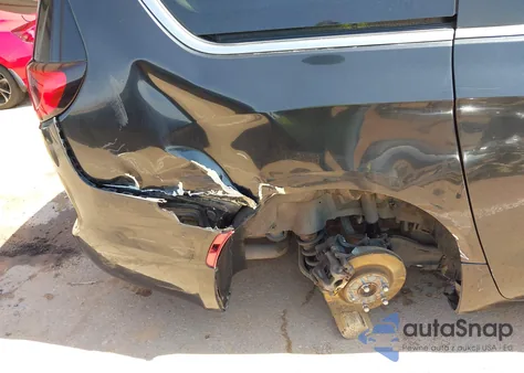 2017 Chrysler Pacifica Touring-L z USA, uszkodzony, nr VIN 2C4RC1BG8HR613239